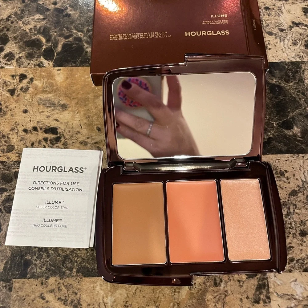 Hourglass Makeup Illume Sheer Color Trio w/ Cream Bronzer, Blush & Highlighter - Picture 2 of 9